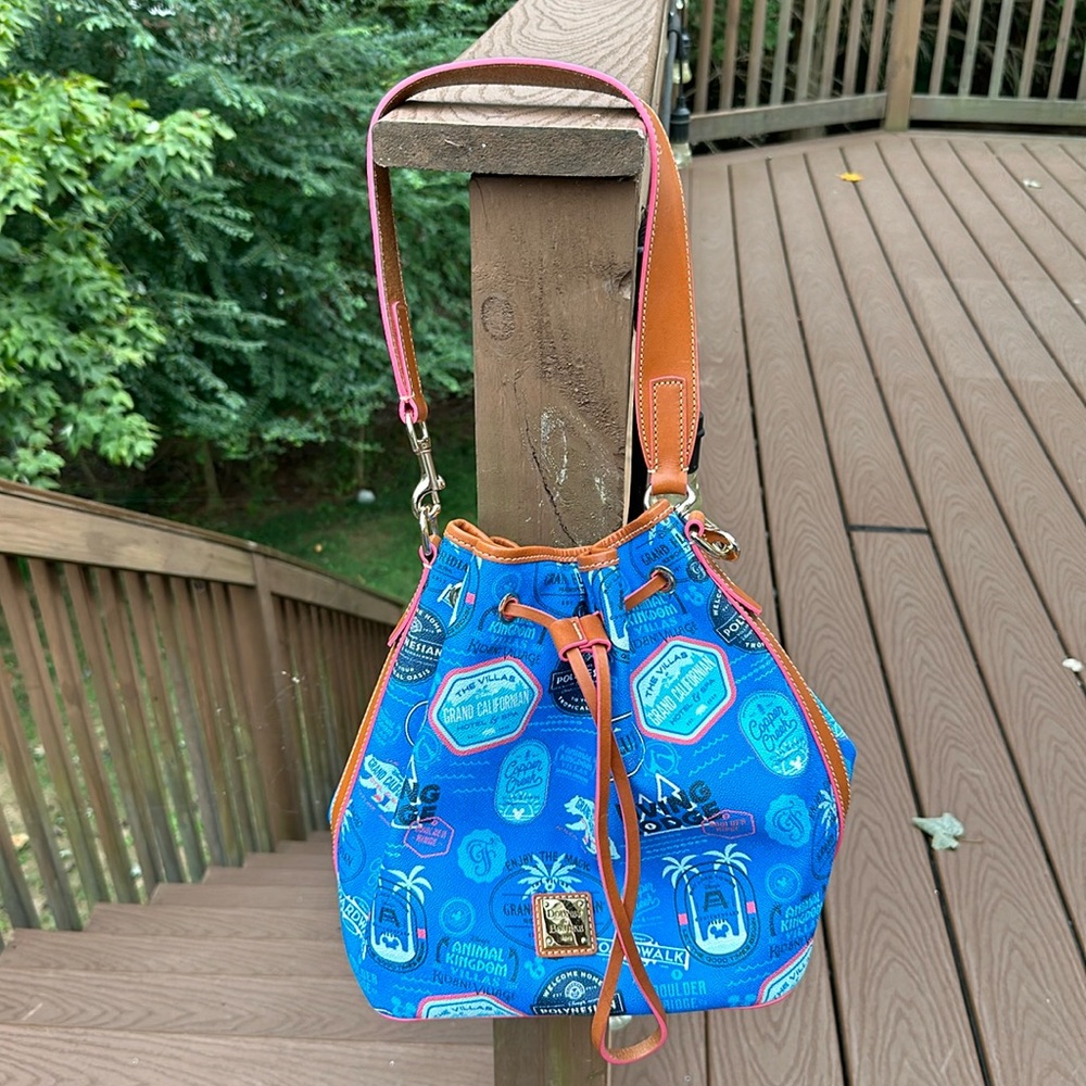 Disney Dooney & Bourke Vacation Club drawstring Bag Purse DVC members Exclusive